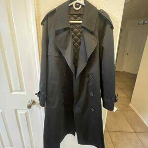 Bradley Jons trench coat